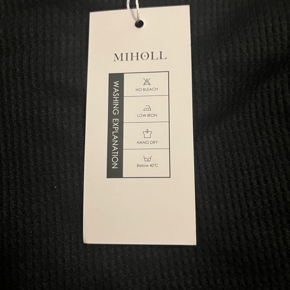 Women's Black Lace-Sleeve Knit Pullover Top - Picture 3 of 6